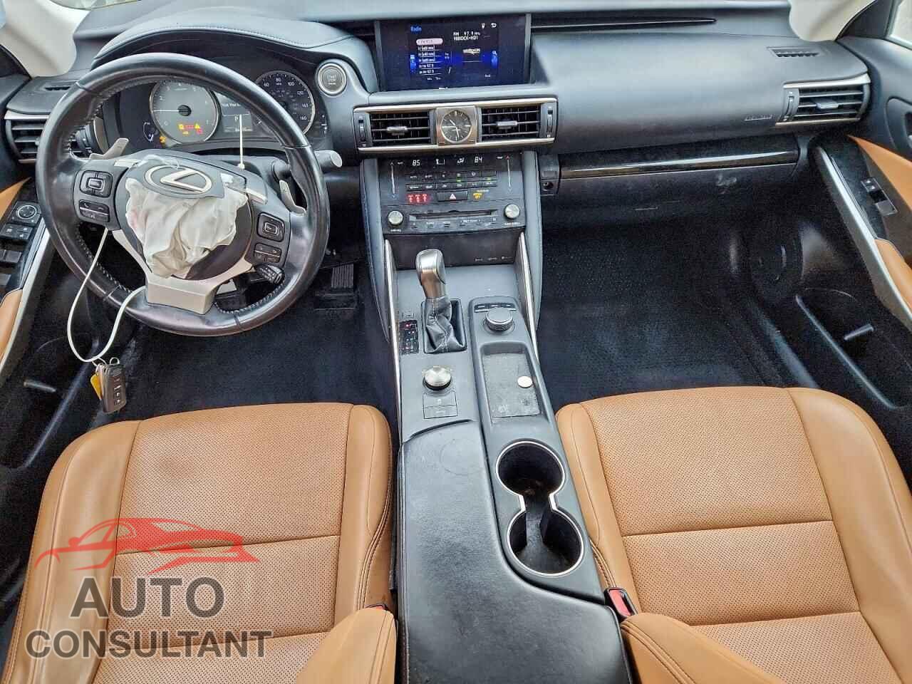 LEXUS IS 2018 - JTHBA1D29J5080246