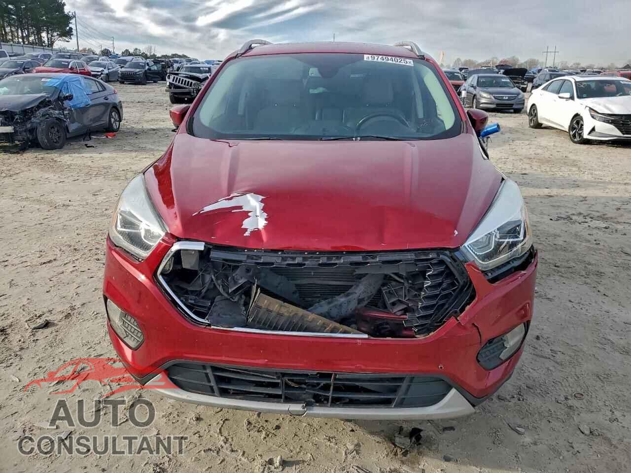 FORD ESCAPE 2017 - 1FMCU0JD8HUE42852