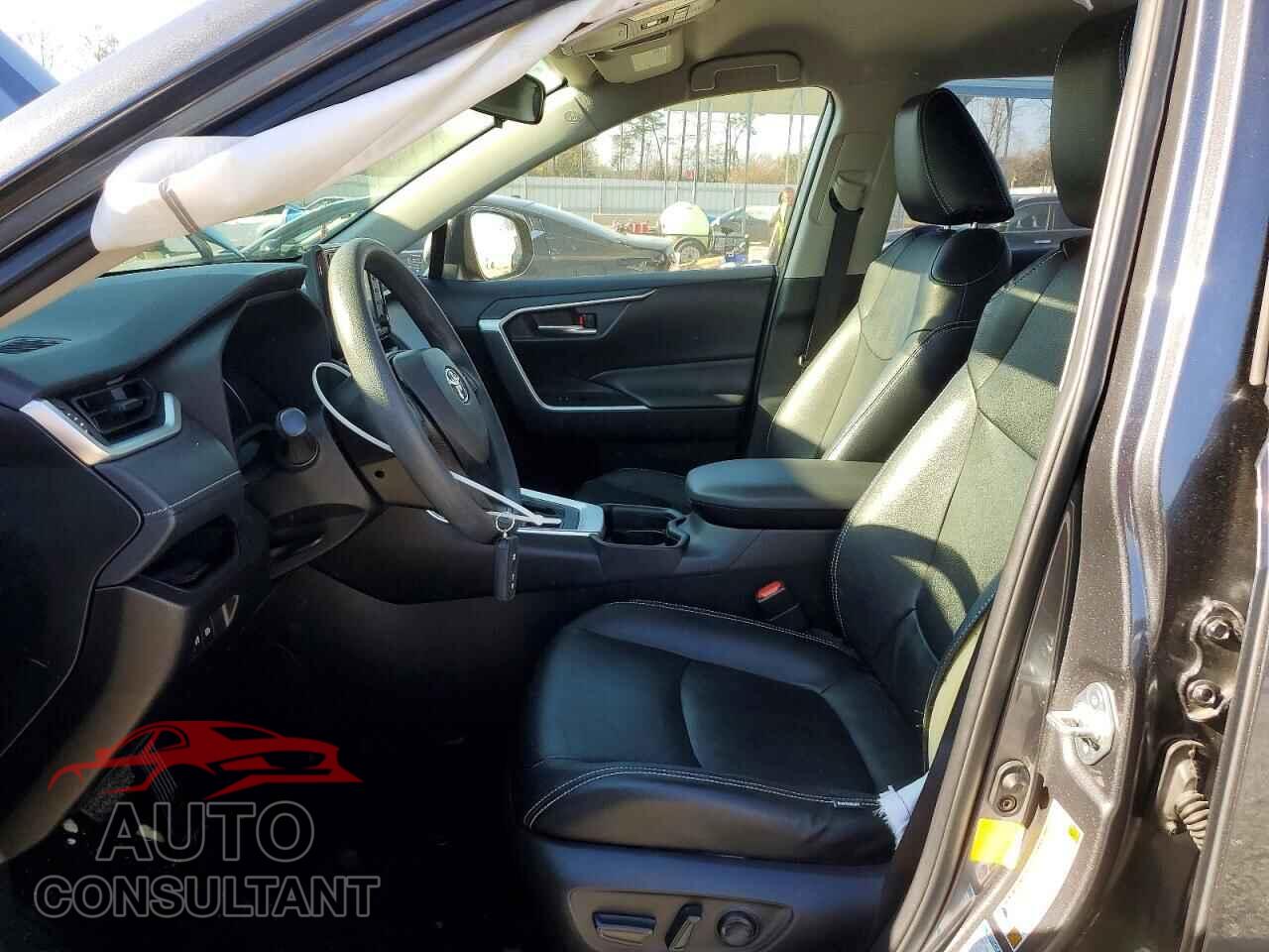 TOYOTA RAV4 2020 - JTMP1RFV8LD054372