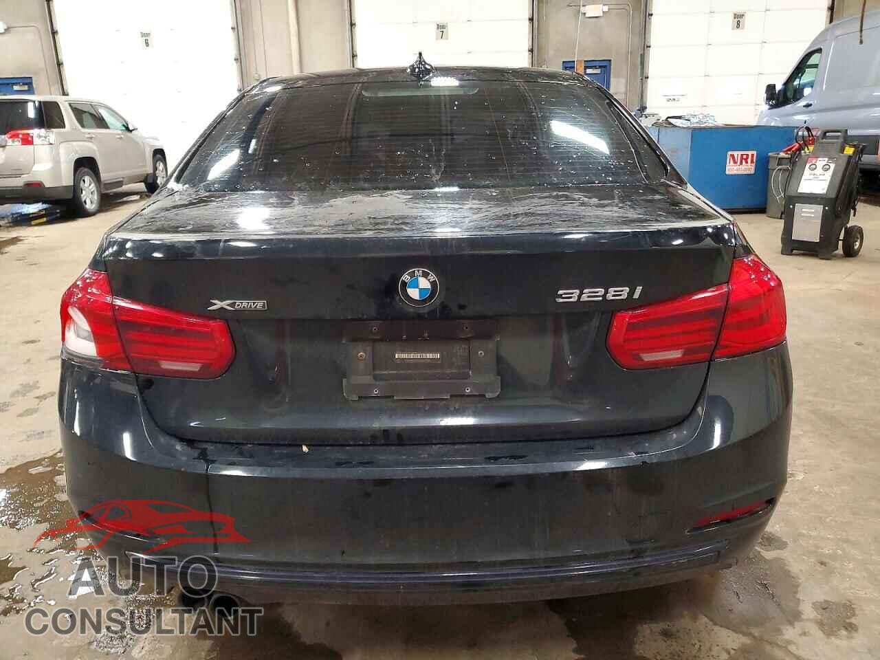 BMW 3 SERIES 2016 - WBA8E3G55GNU01304