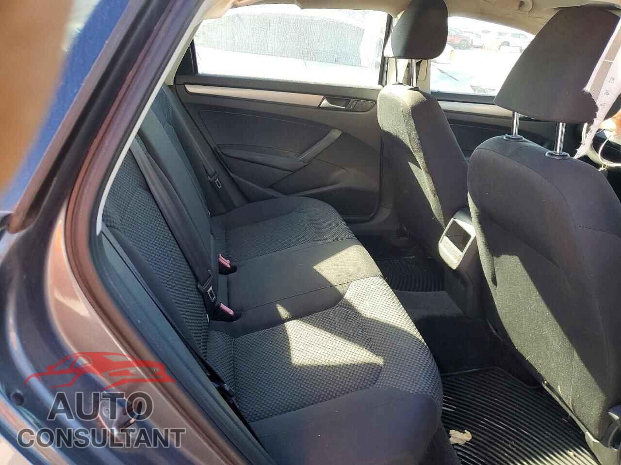 VOLKSWAGEN PASSAT 2014 - 1VWAP7A36EC006714