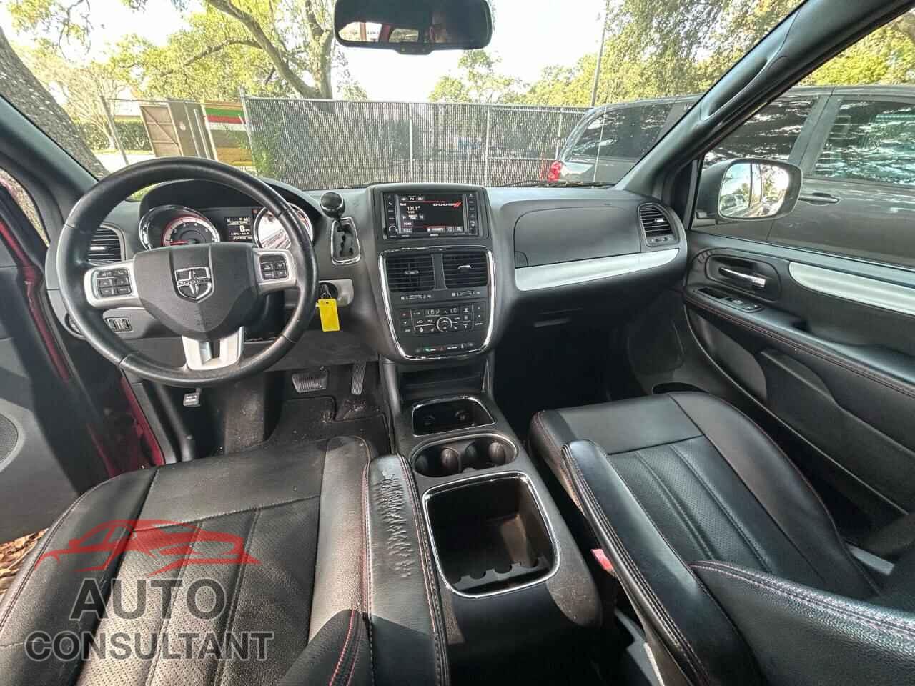 DODGE CARAVAN 2015 - 2C4RDGEGXFR728420