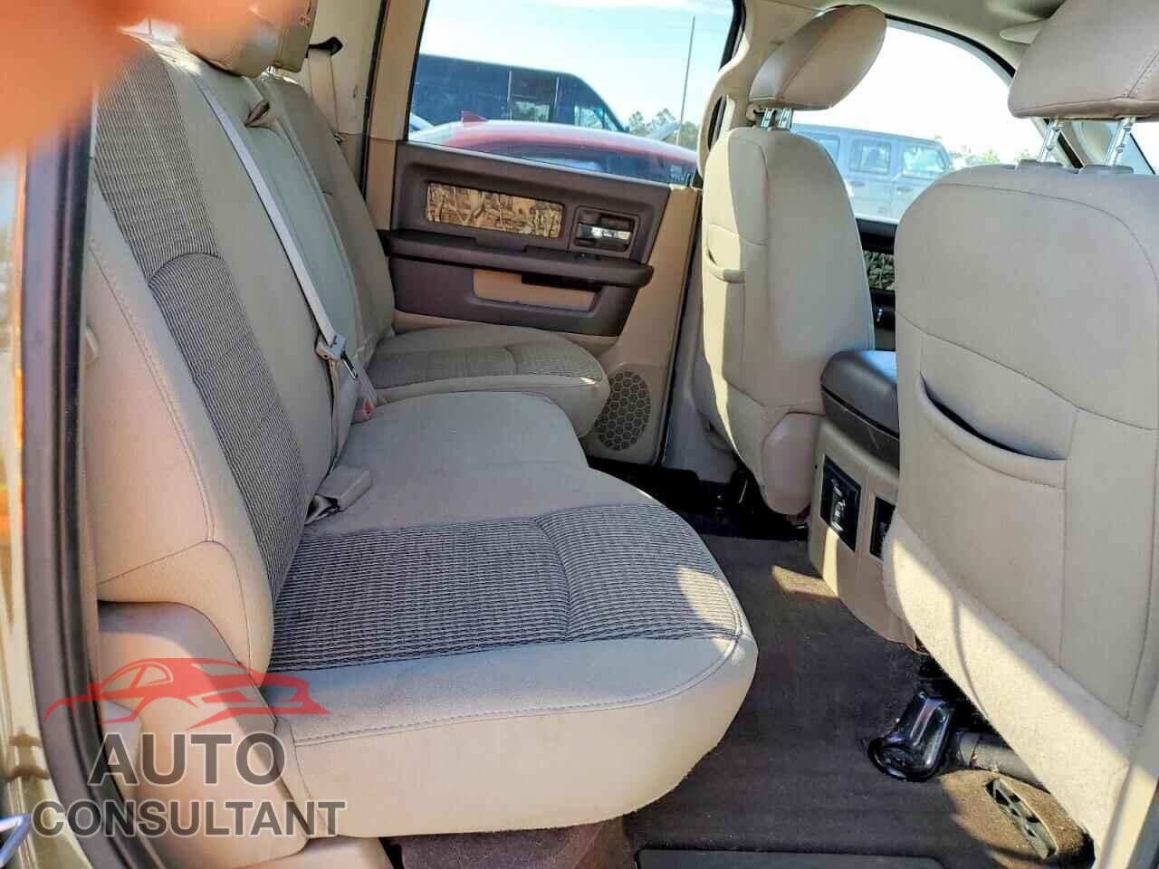 DODGE RAM 1500 2012 - 1C6RD7LP7CS176296