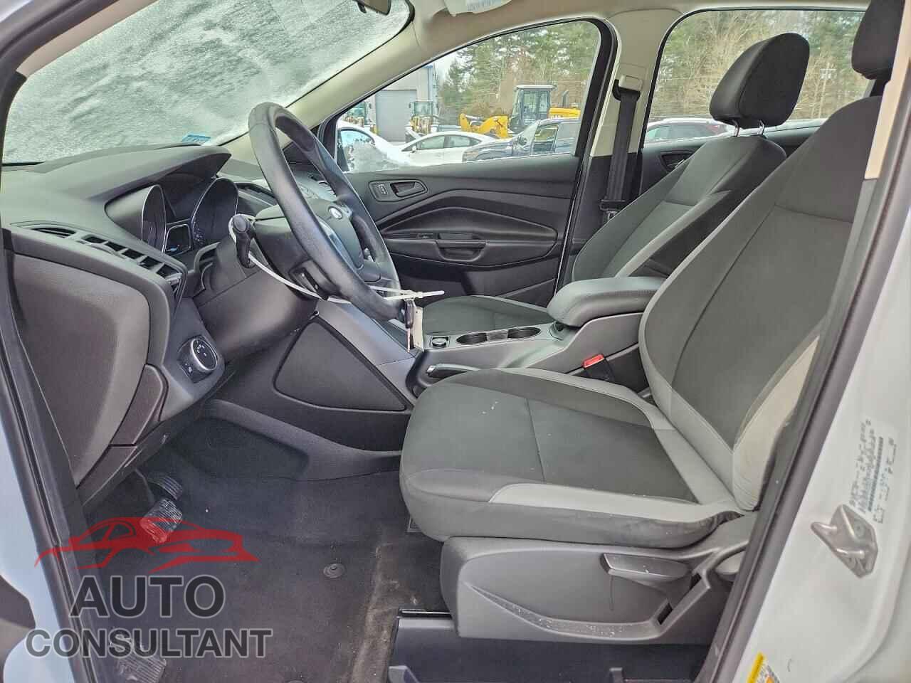 FORD ESCAPE 2015 - 1FMCU0F71FUC85214