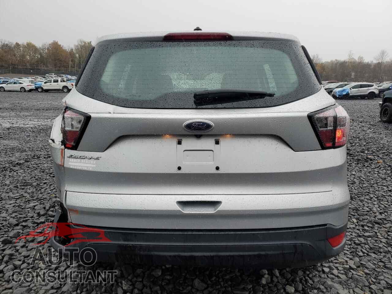 FORD ESCAPE 2017 - 1FMCU0F73HUB98935
