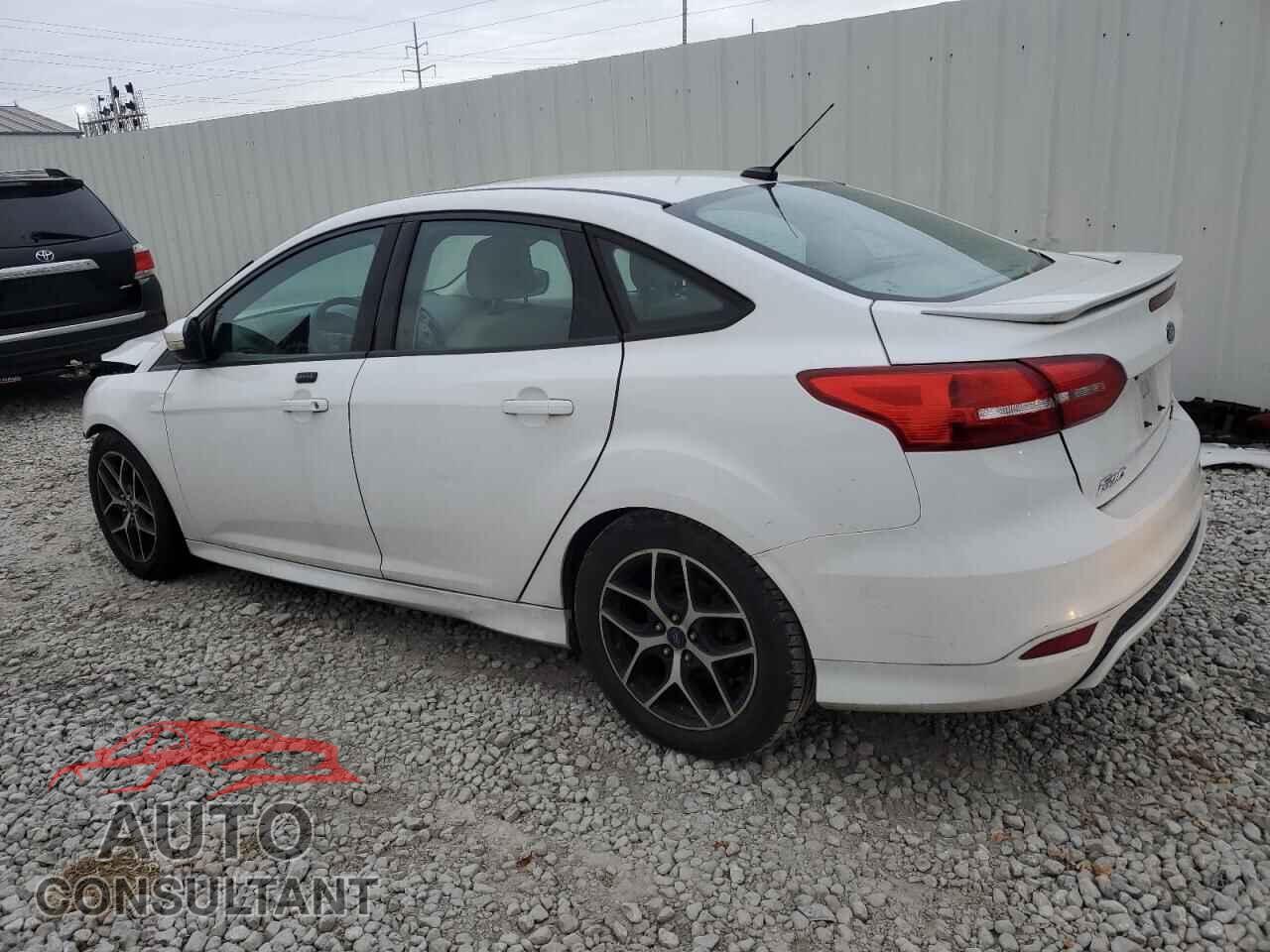 FORD FOCUS 2015 - 1FADP3F22FL360939