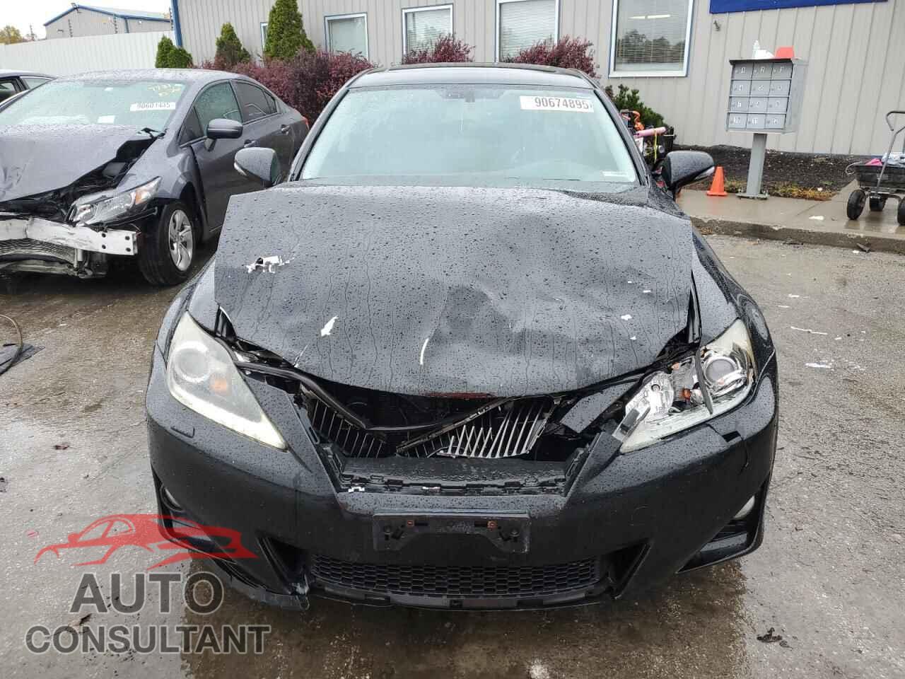 LEXUS IS 2012 - JTHCE5C24C5002106