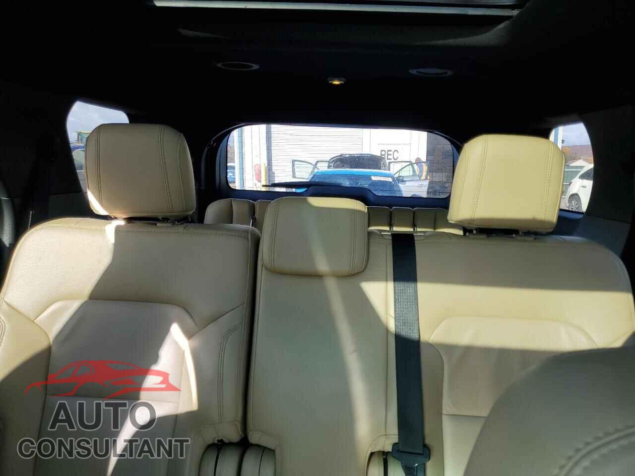 FORD EXPLORER 2017 - 1FM5K8D83HGA52848