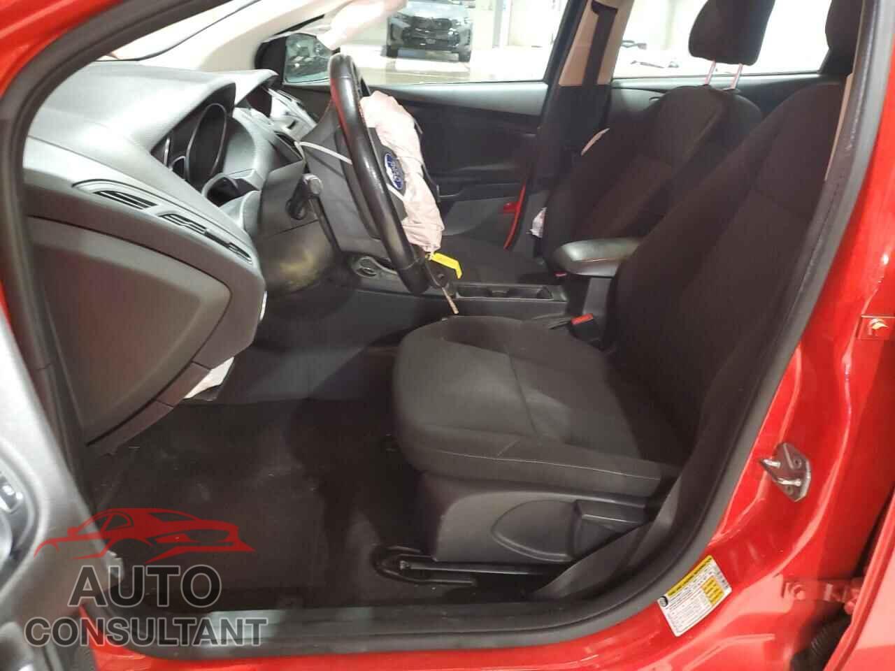 FORD FOCUS 2016 - 1FADP3F25GL201964
