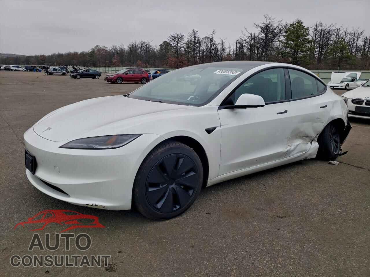 TESLA MODEL 3 2024 - 5YJ3E1EB9RF772297