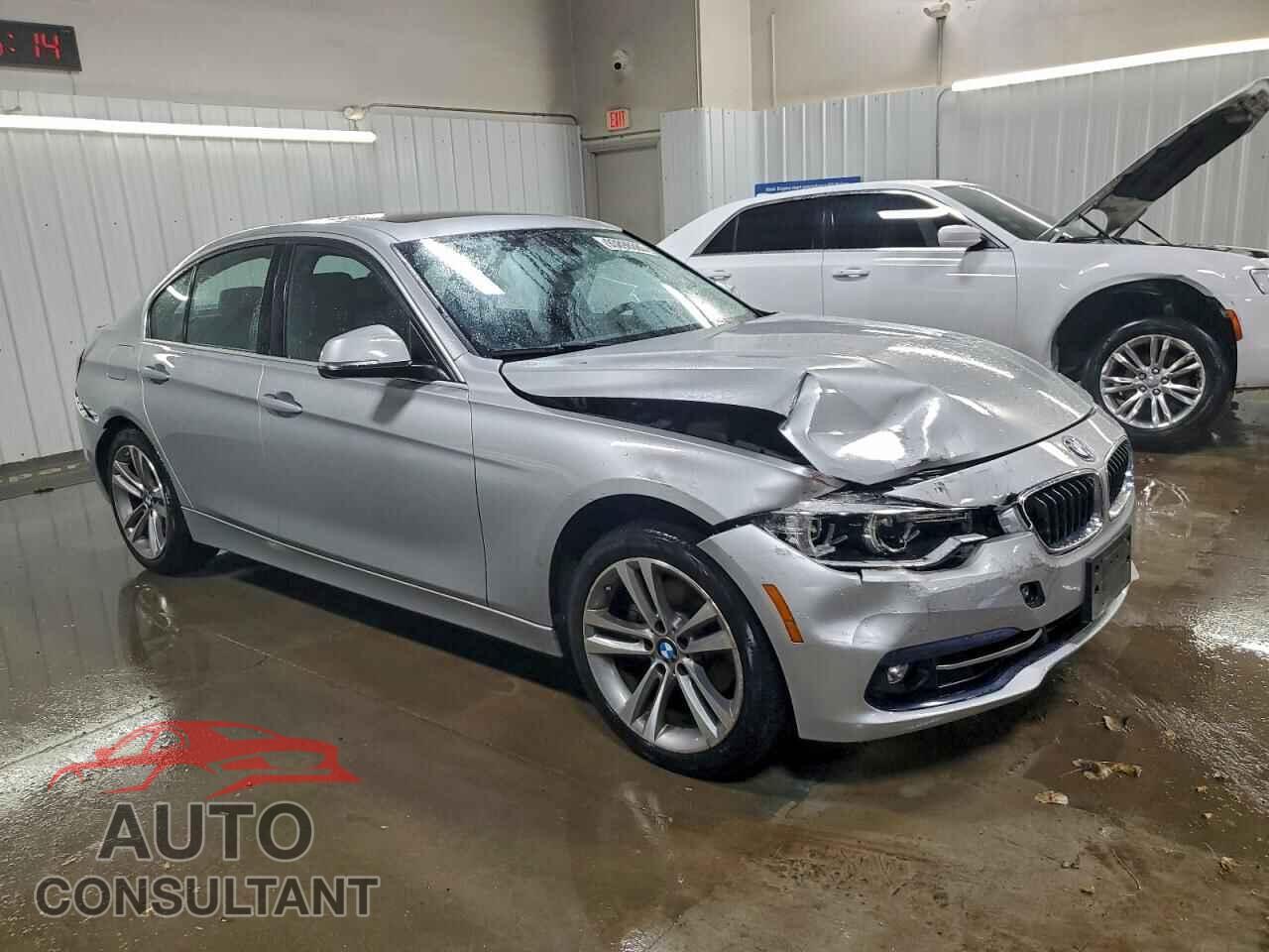 BMW 330 2018 - WBA8D9C52JEM31380