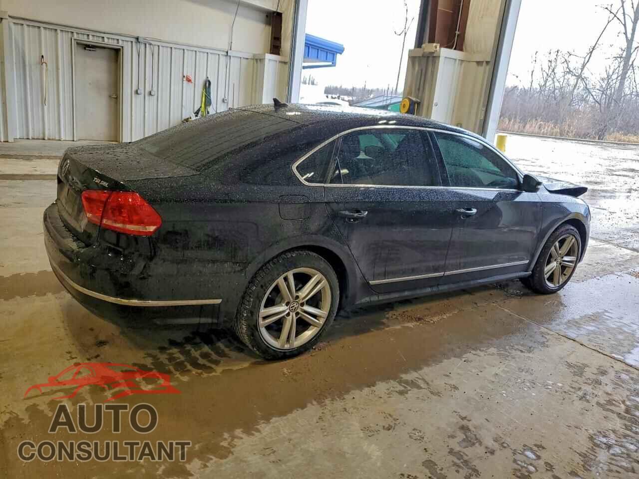 VOLKSWAGEN PASSAT 2014 - 1VWCS7A33EC093317