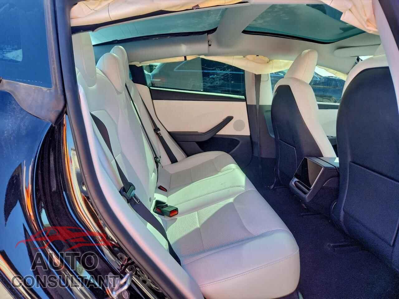 TESLA MODEL 3 2024 - 5YJ3E1EB7RF810979
