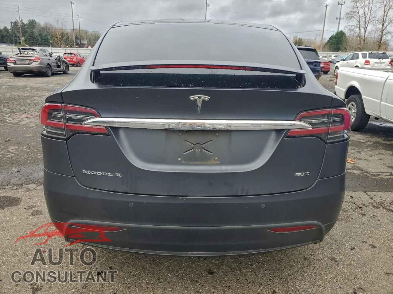 TESLA MODEL X 2016 - 5YJXCBE21GF011967