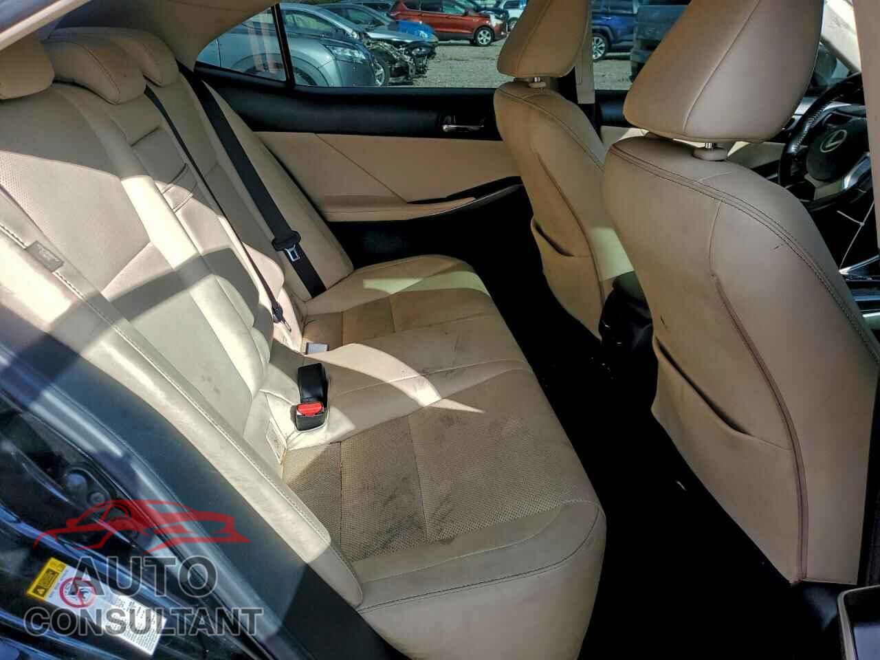 LEXUS IS 2014 - JTHBF1D20E5042296