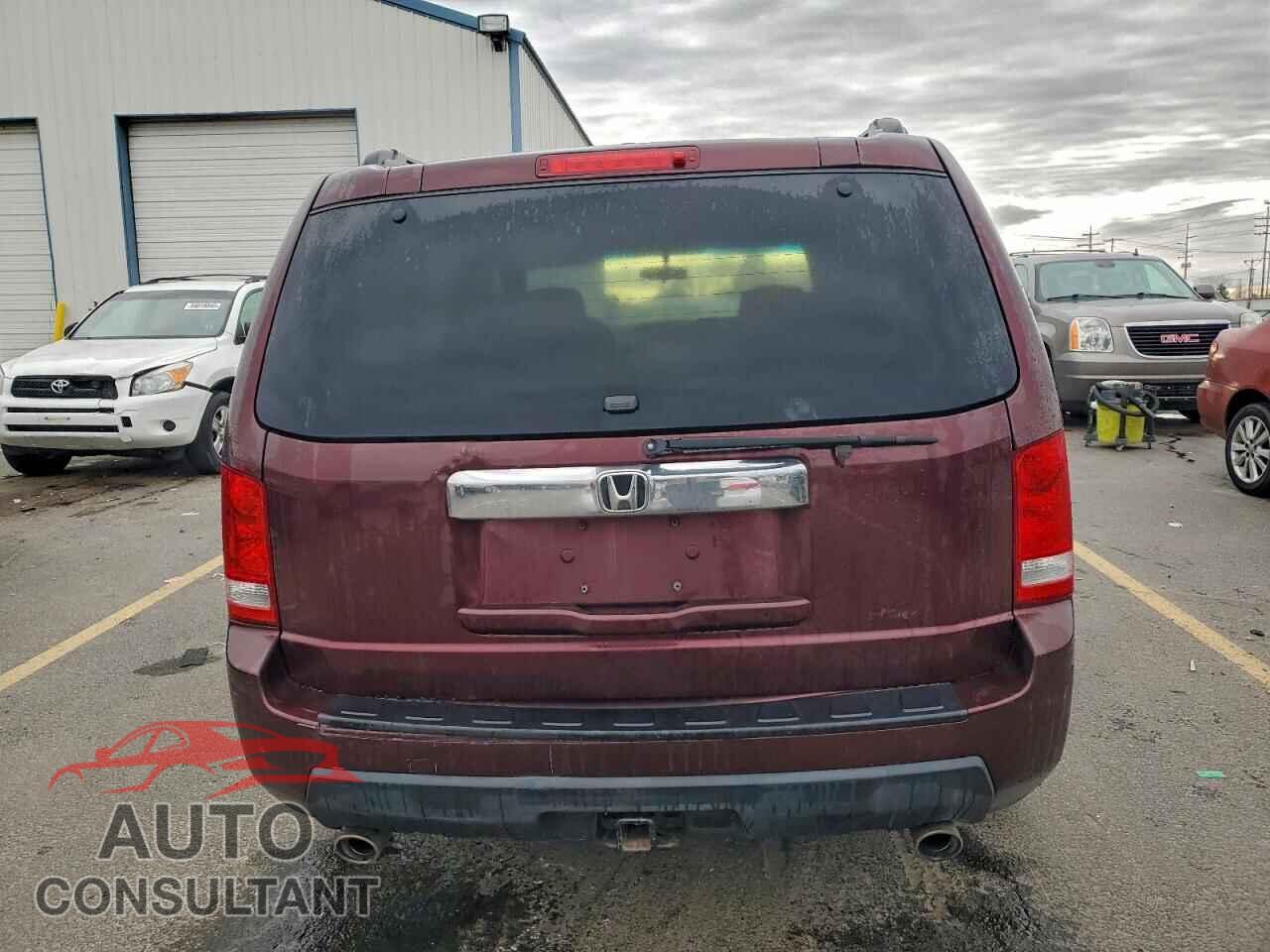 HONDA PILOT 2011 - 5FNYF3H44BB024607