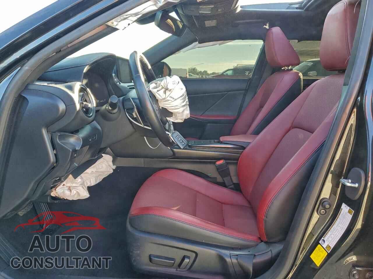 LEXUS IS 2023 - JTHCA1D22P5127839