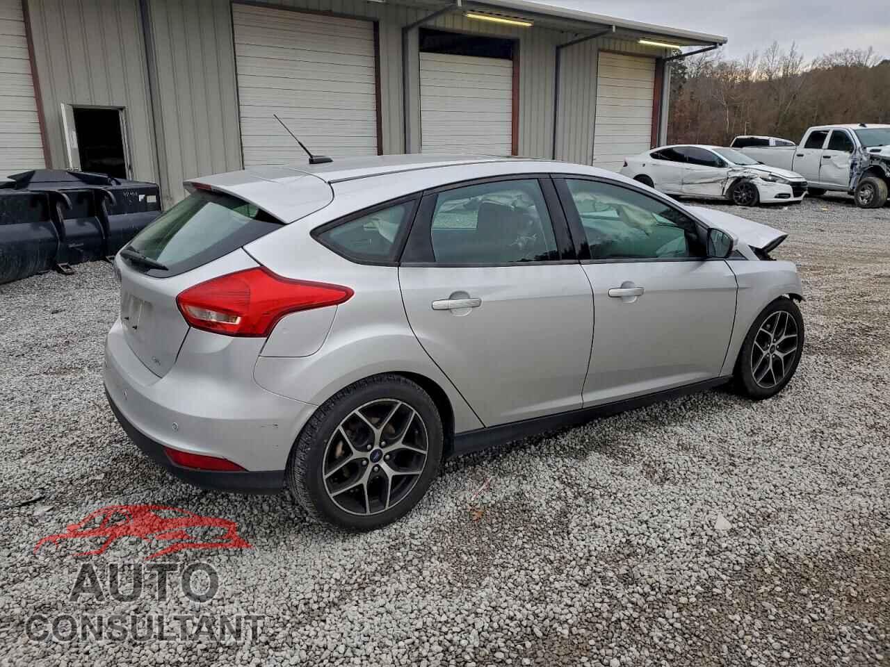 FORD FOCUS 2017 - 1FADP3M23HL348742
