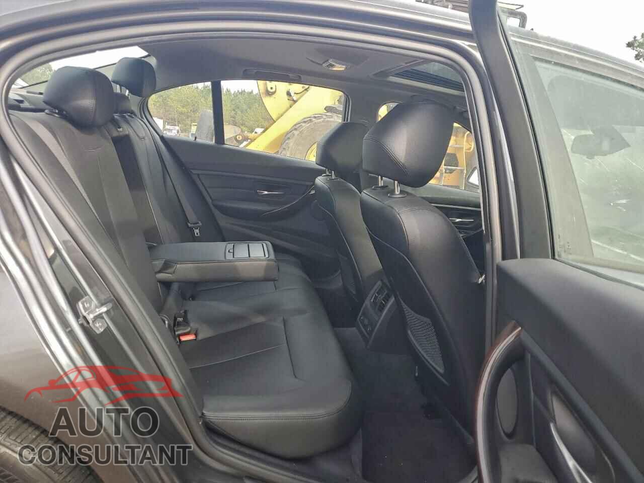 BMW 3 SERIES 2015 - WBA3B5C55FF961305
