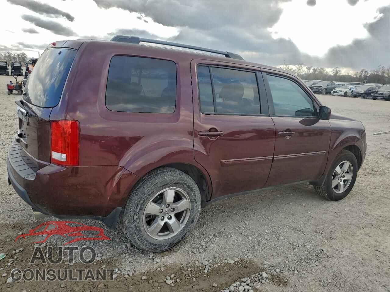 HONDA PILOT 2011 - 5FNYF3H50BB007098