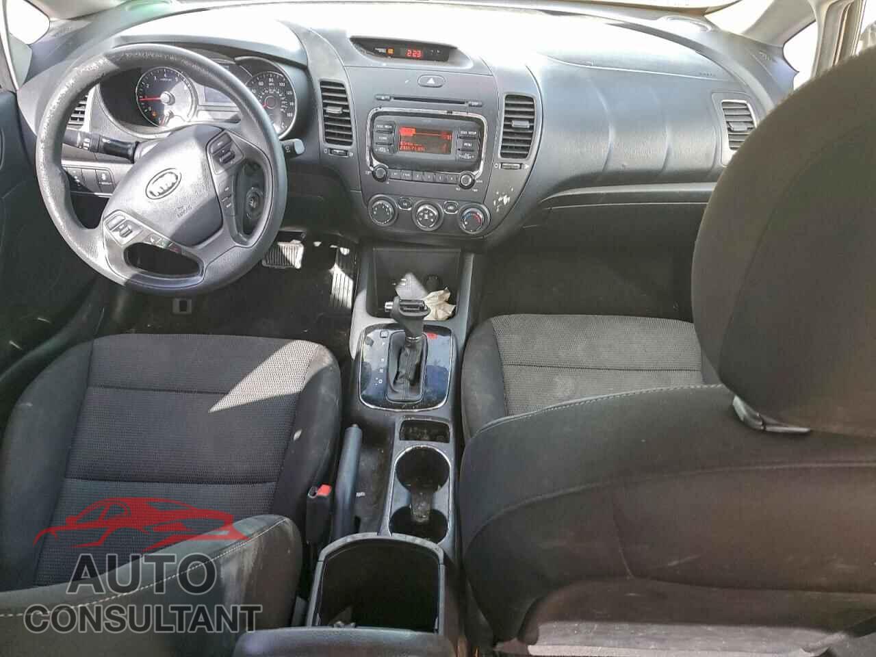 KIA FORTE 2017 - 3KPFK4A74HE075911
