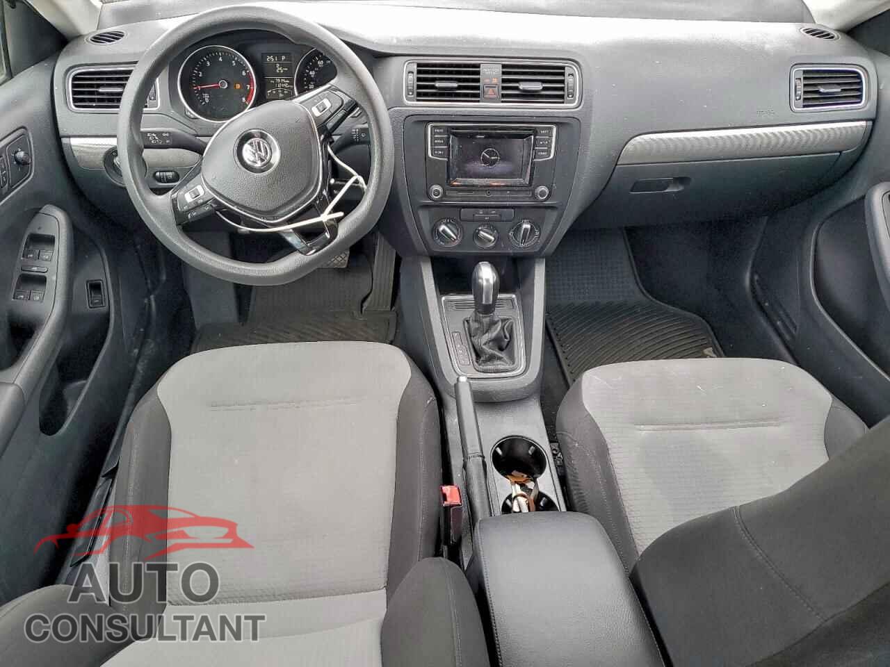 VOLKSWAGEN JETTA 2017 - 3VW2B7AJXHM295729