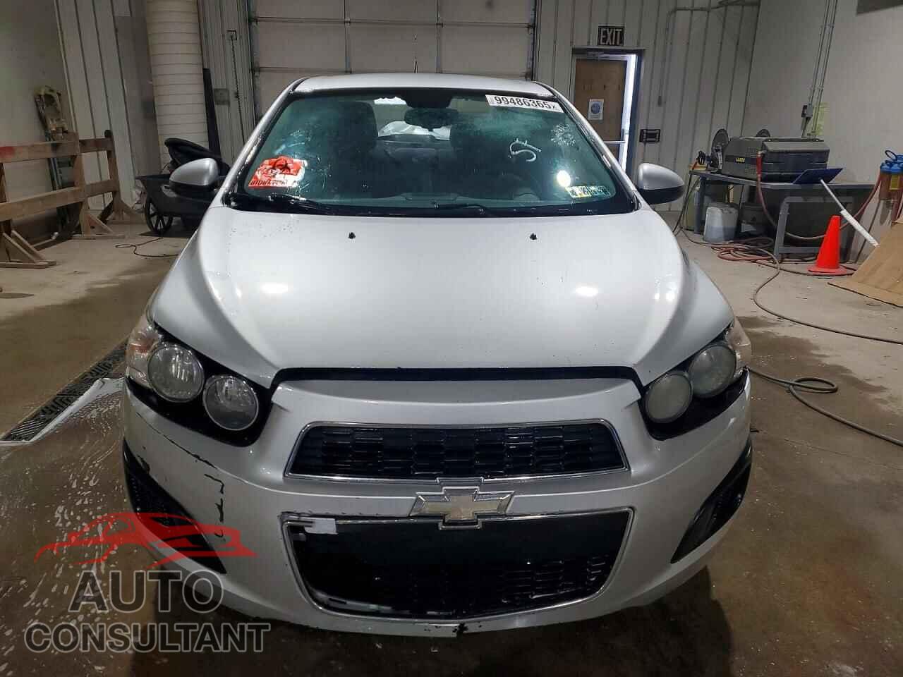 CHEVROLET SONIC 2014 - 1G1JC5SH4E4102826