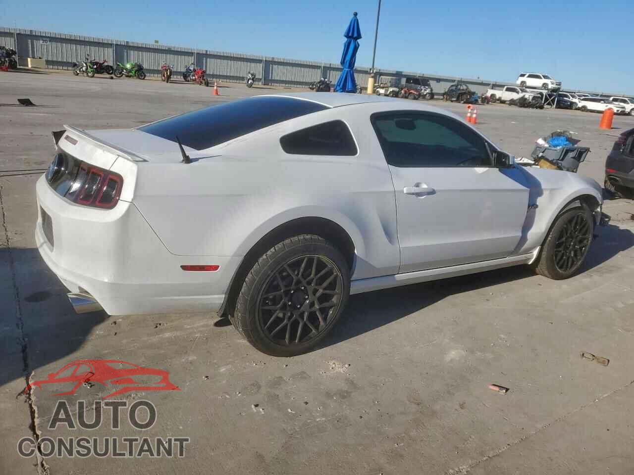 FORD MUSTANG 2014 - 1ZVBP8CF4E5287952