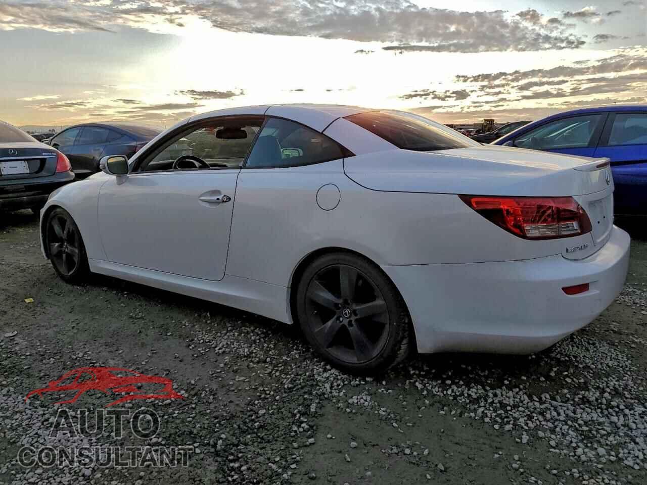 LEXUS IS 2010 - JTHFE2C24A2503443