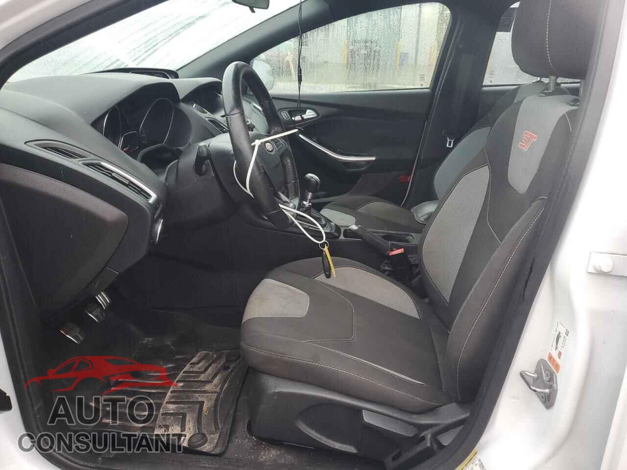 FORD FOCUS 2016 - 1FADP3L93GL377395