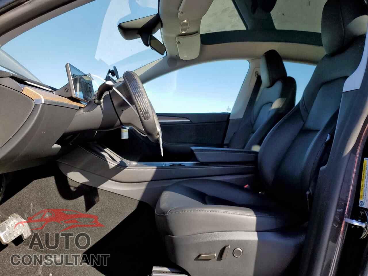 TESLA MODEL Y 2024 - 7SAYGDEEXRA242562