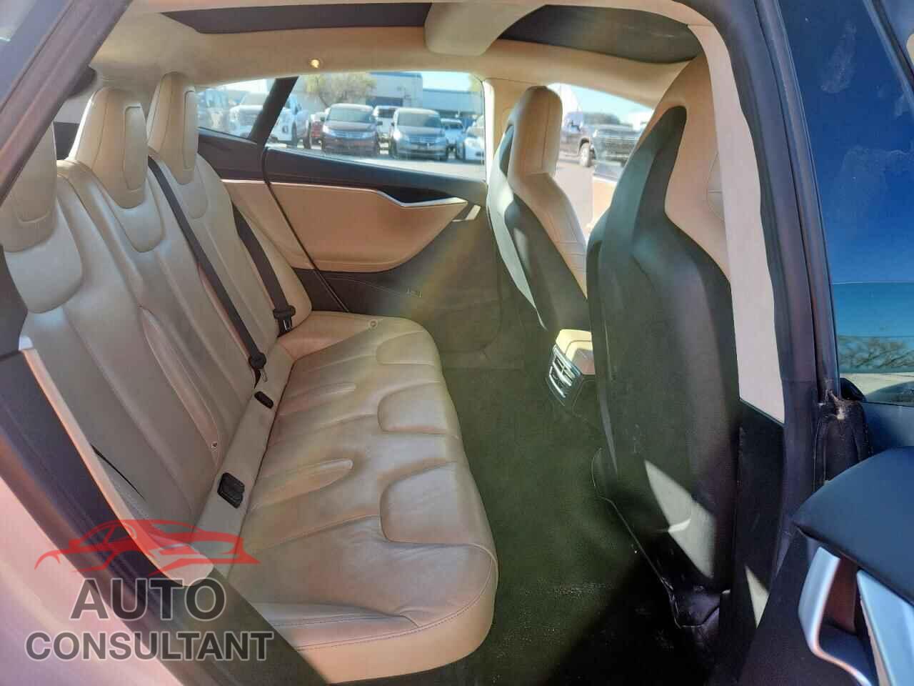 TESLA MODEL S 2016 - 5YJSA1E2XGF141434