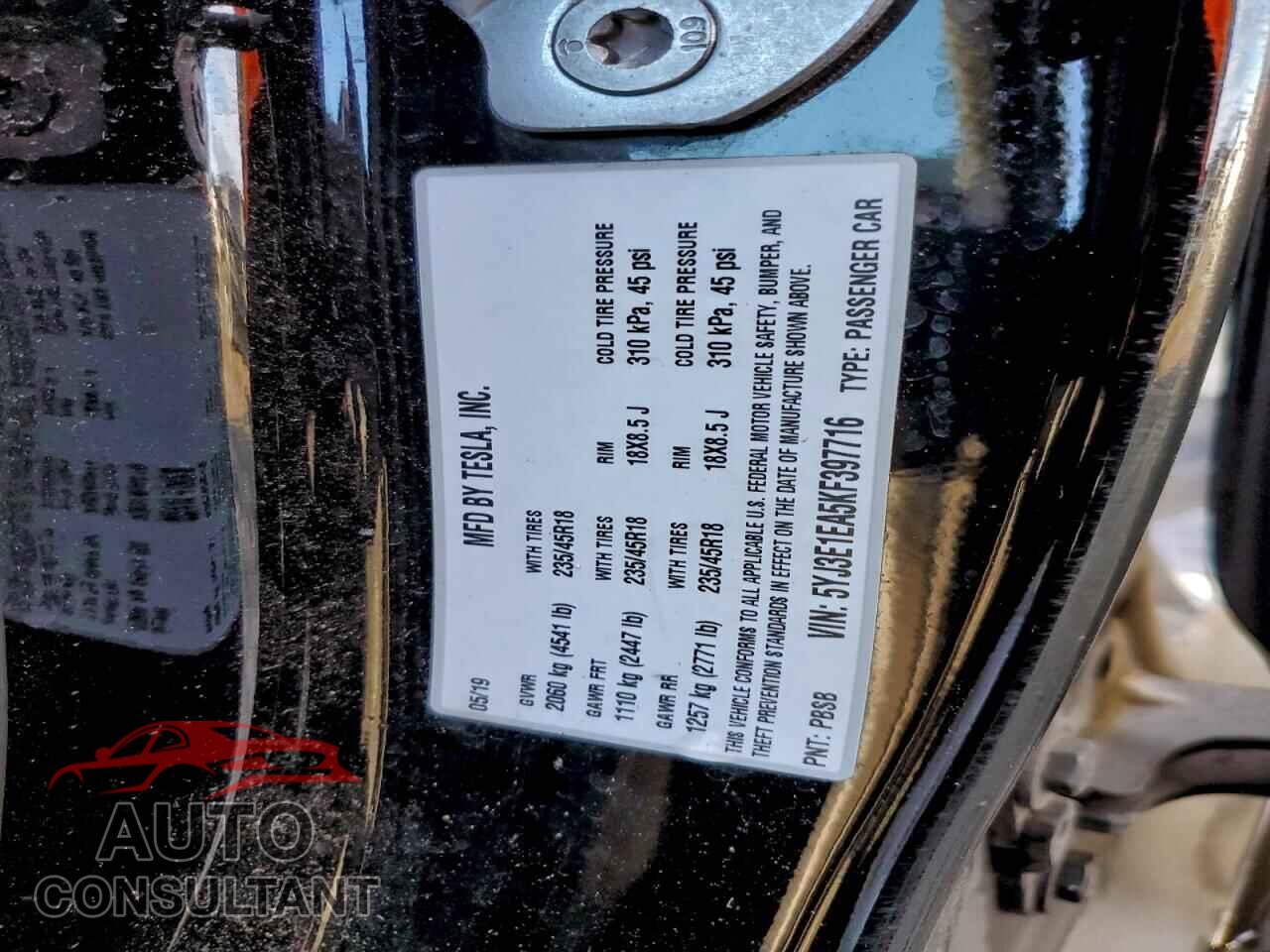 TESLA MODEL 3 2019 - 5YJ3E1EA5KF397716