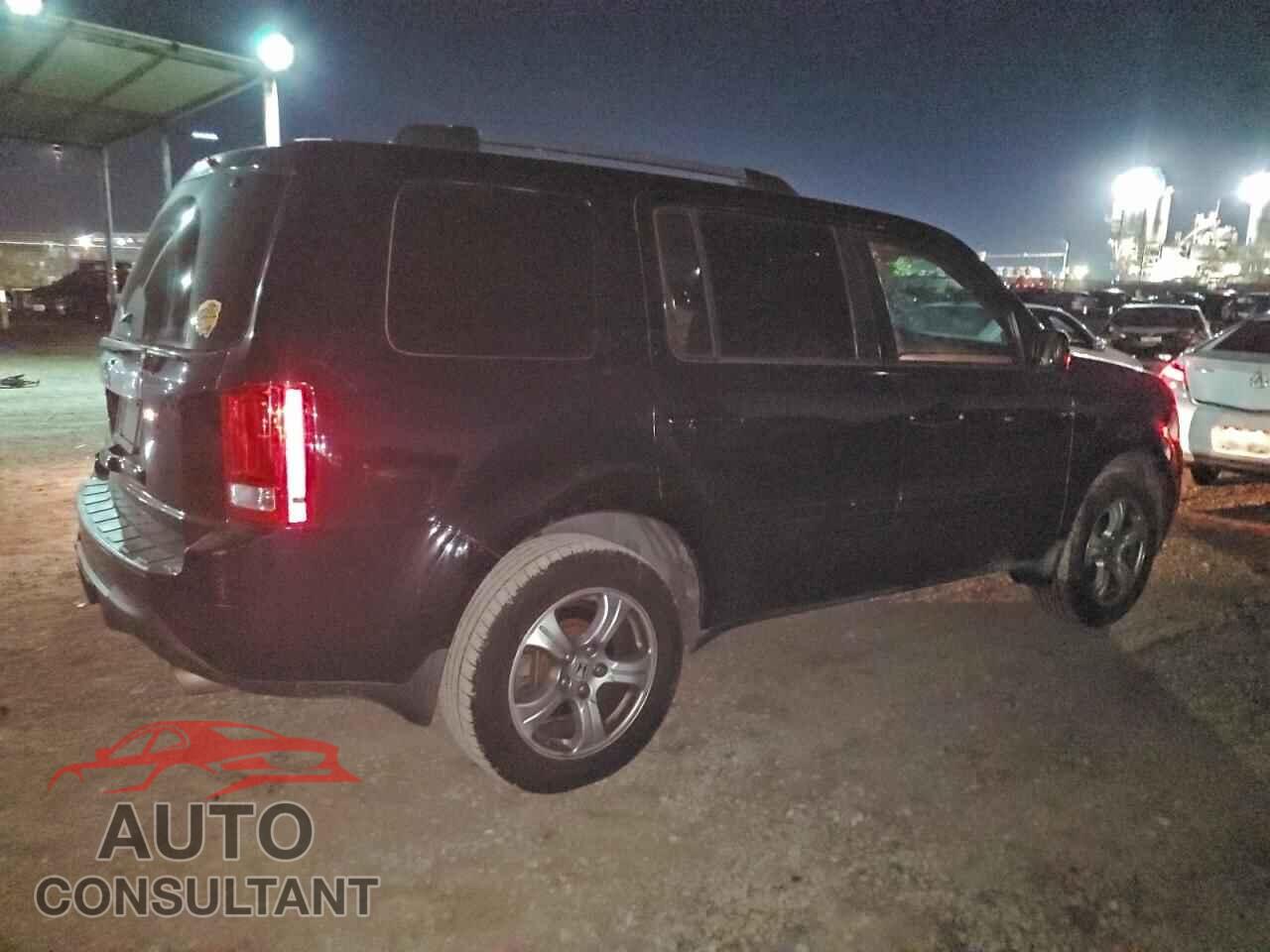 HONDA PILOT 2013 - 5FNYF3H42DB028738