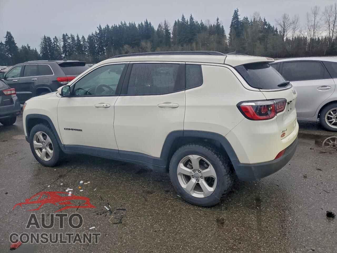 JEEP COMPASS 2018 - 3C4NJDBB2JT401241