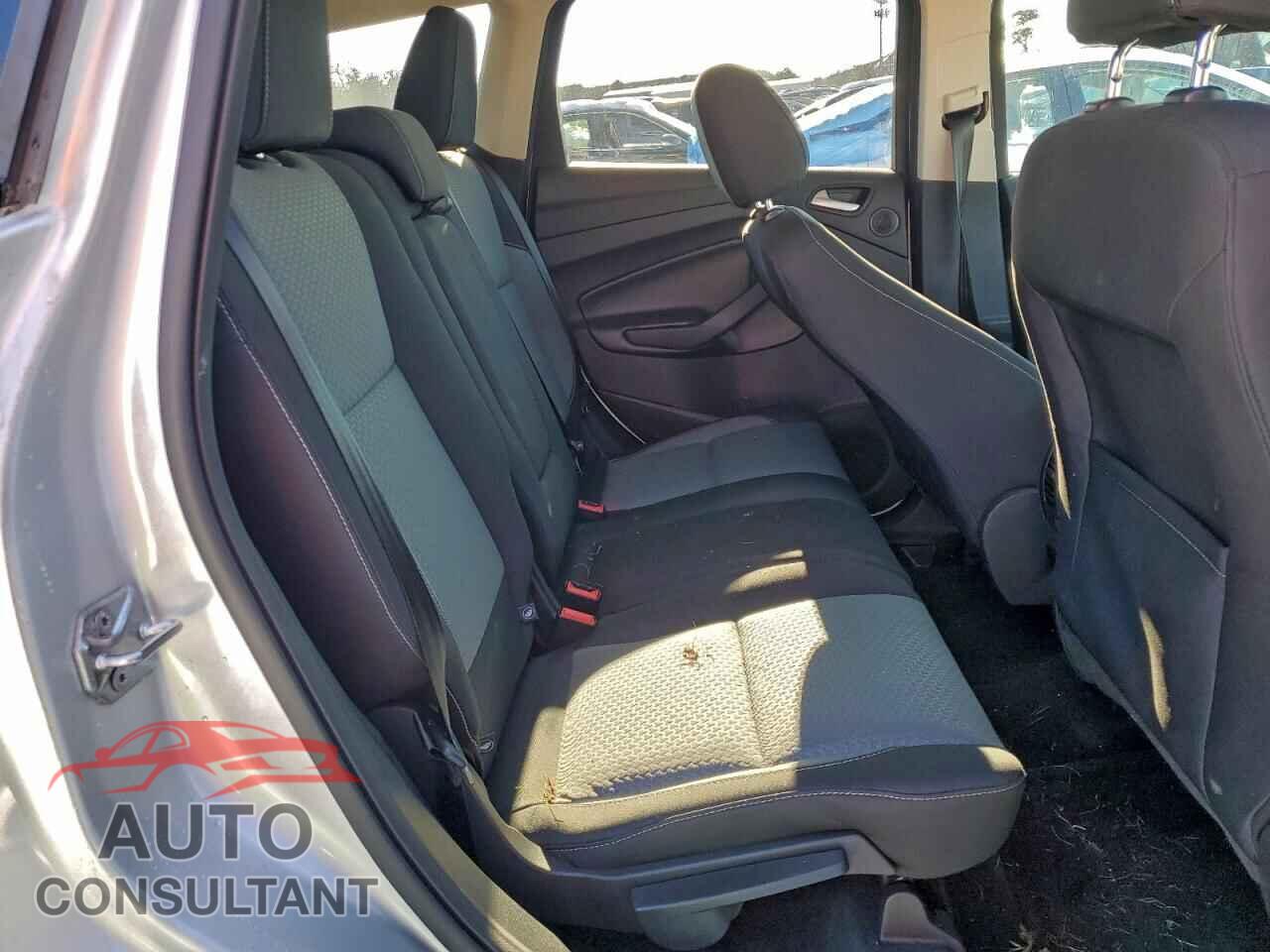 FORD ESCAPE 2017 - 1FMCU9G92HUB71388