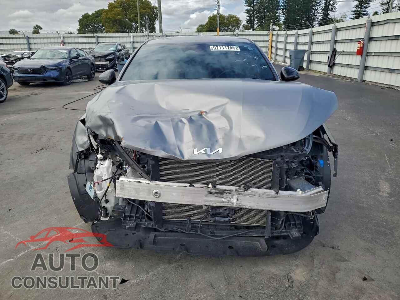KIA K5 2025 - KNAG64J77S5268689