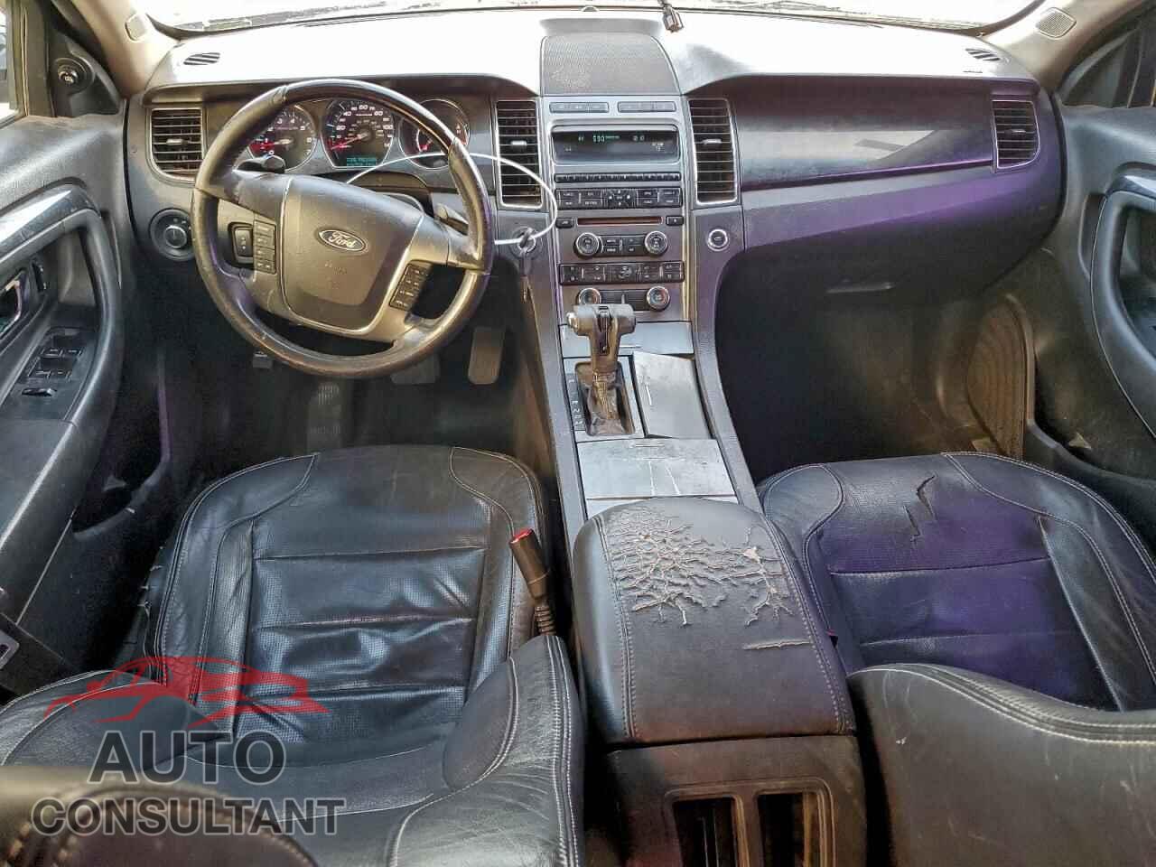 FORD TAURUS 2011 - 1FAHP2FW2BG174867