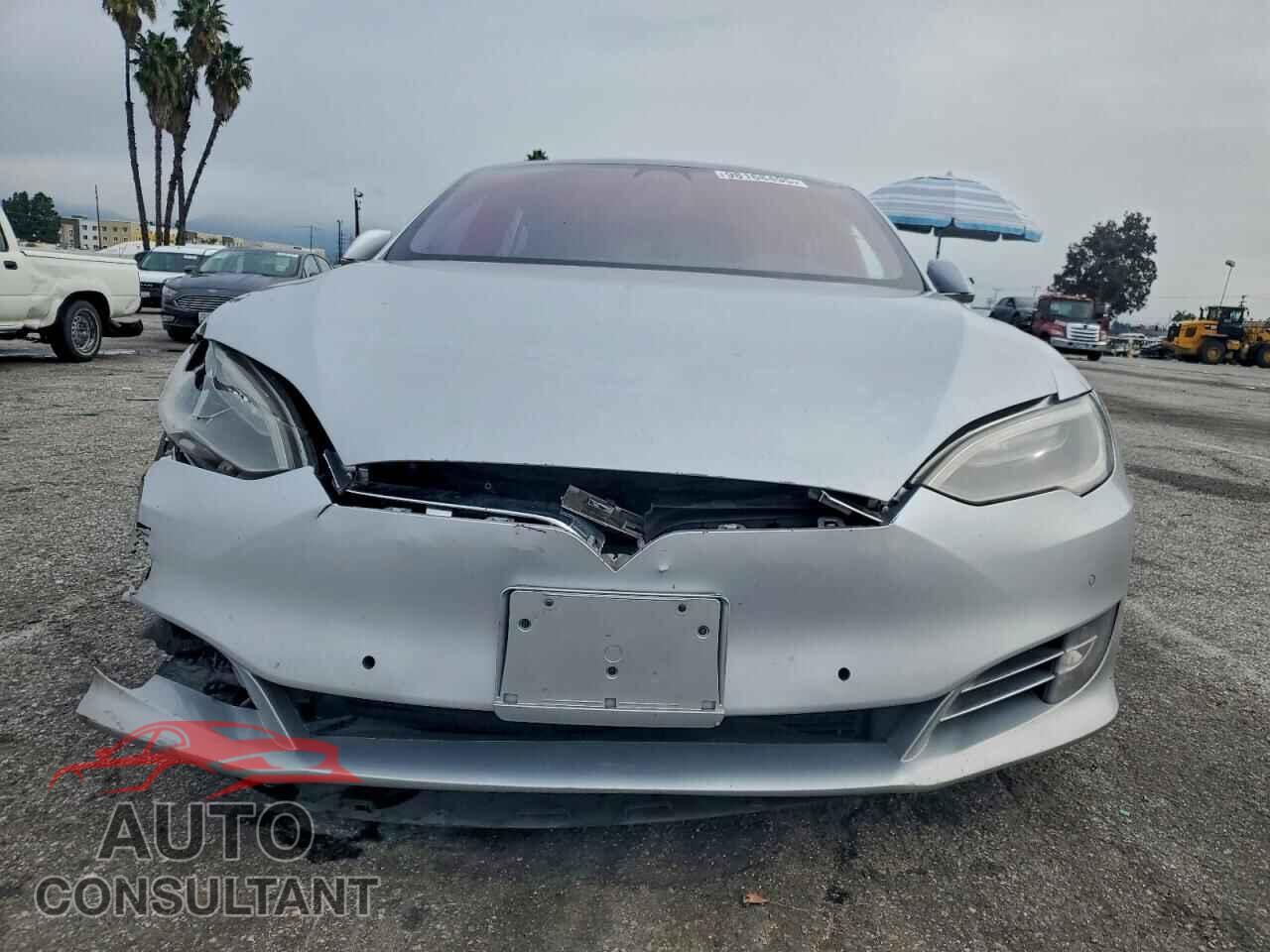 TESLA MODEL S 2018 - 5YJSA1E20JF270399