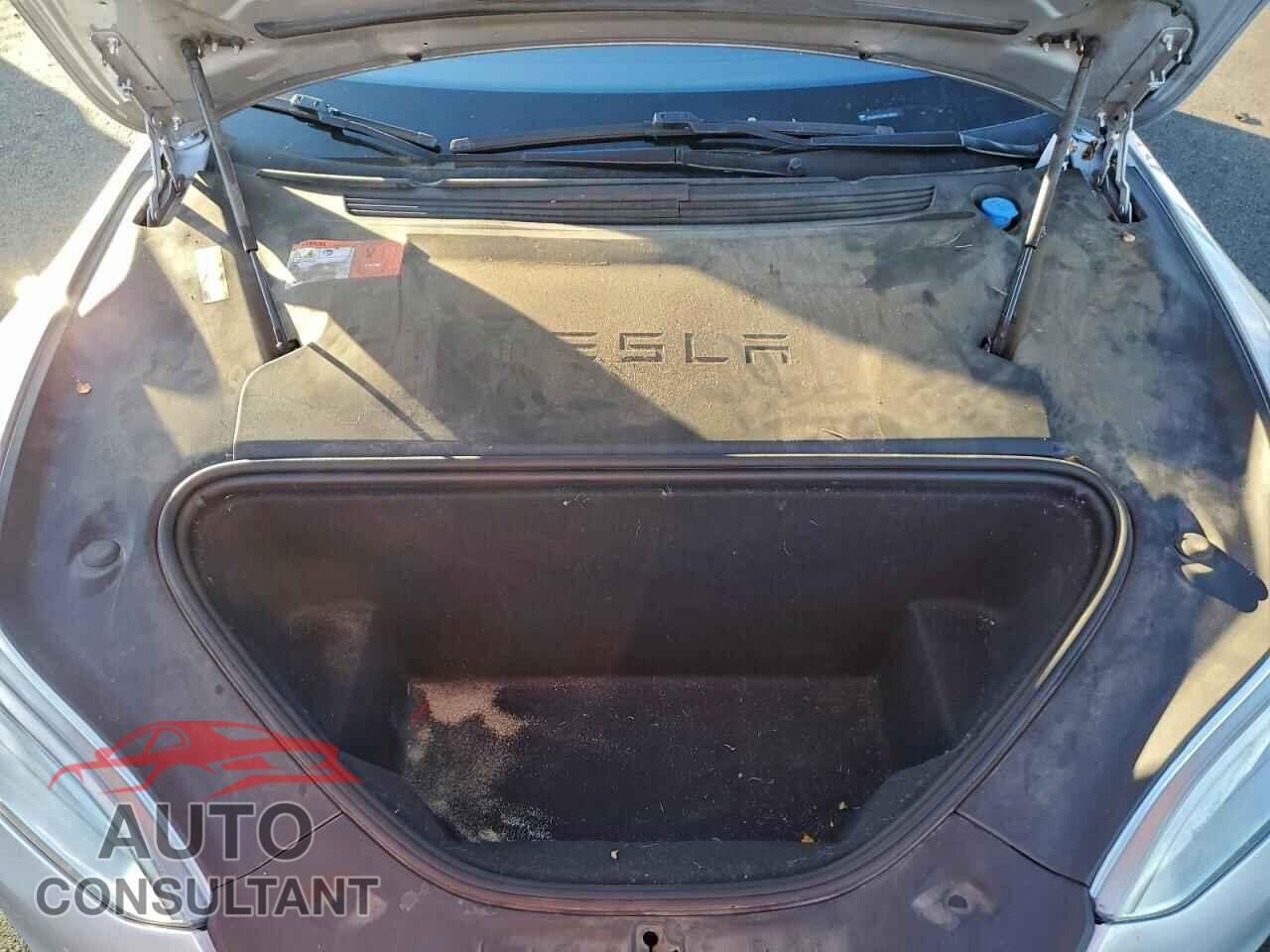TESLA MODEL S 2016 - 5YJSA1E1XGF142011