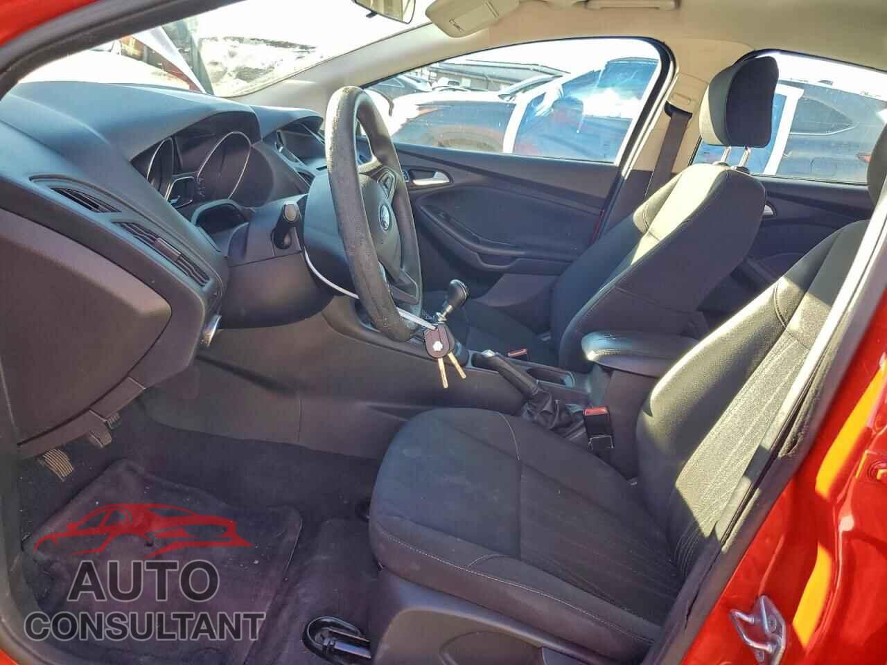 FORD FOCUS 2017 - 1FADP3FE5HL242946
