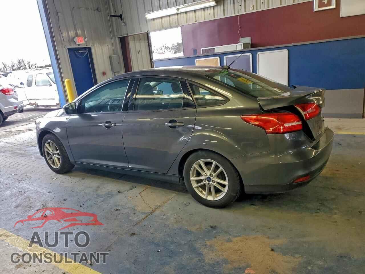 FORD FOCUS 2017 - 1FADP3F22HL283640