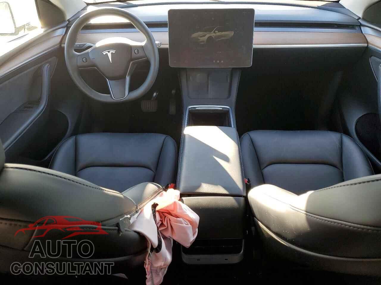 TESLA MODEL Y 2024 - 7SAYGDED2RF113385