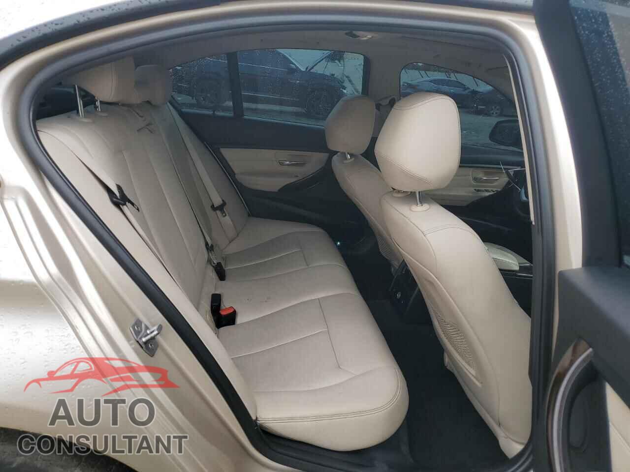 BMW 3 SERIES 2015 - WBA3B3C50FF547207