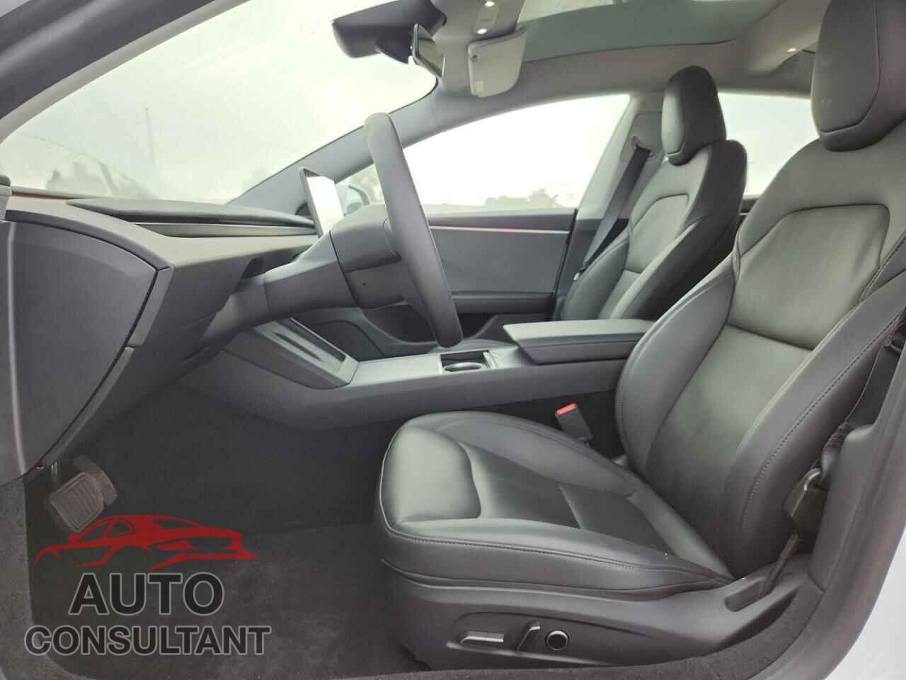 TESLA MODEL 3 2024 - 5YJ3E1EA3RF842755