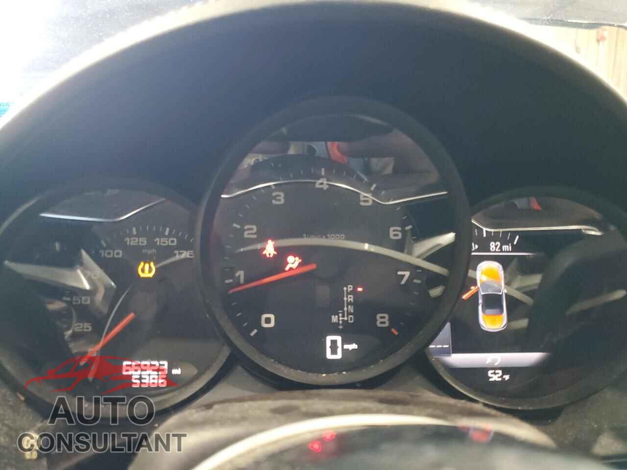 PORSCHE BOXSTER 2018 - WP0CA2A88JS210846