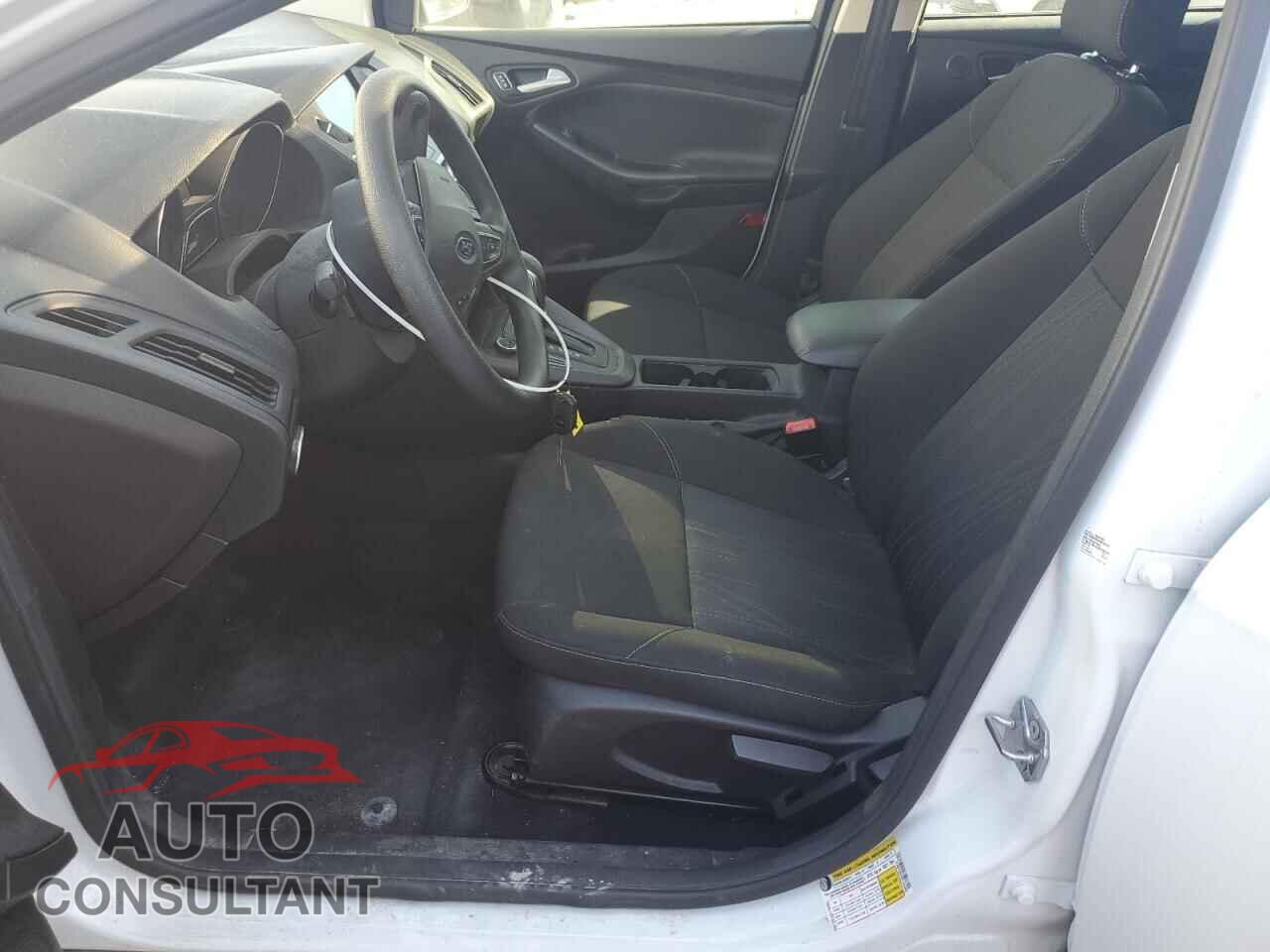 FORD FOCUS 2017 - 1FADP3M26HL344068