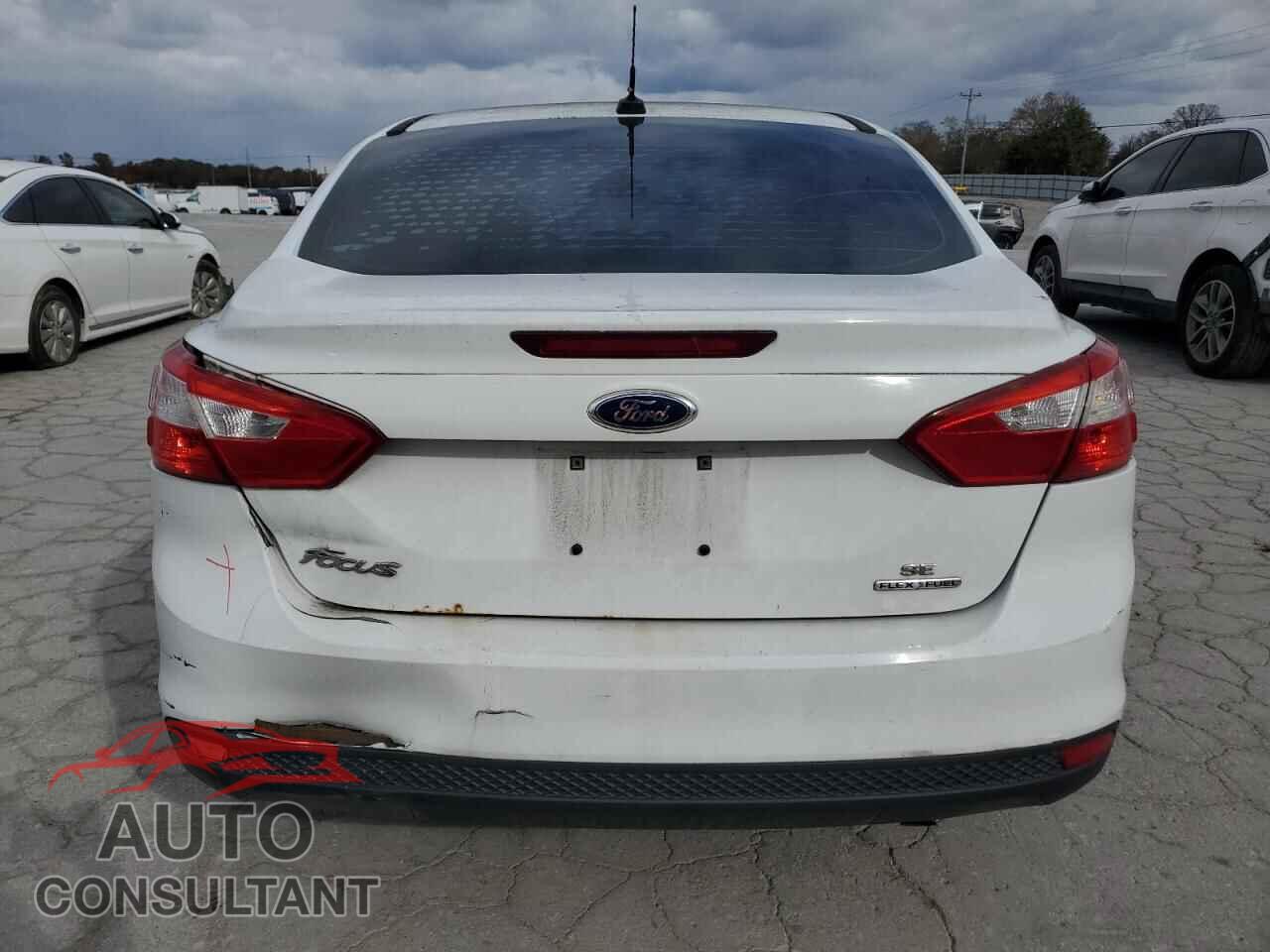 FORD FOCUS 2014 - 1FADP3F27EL194870