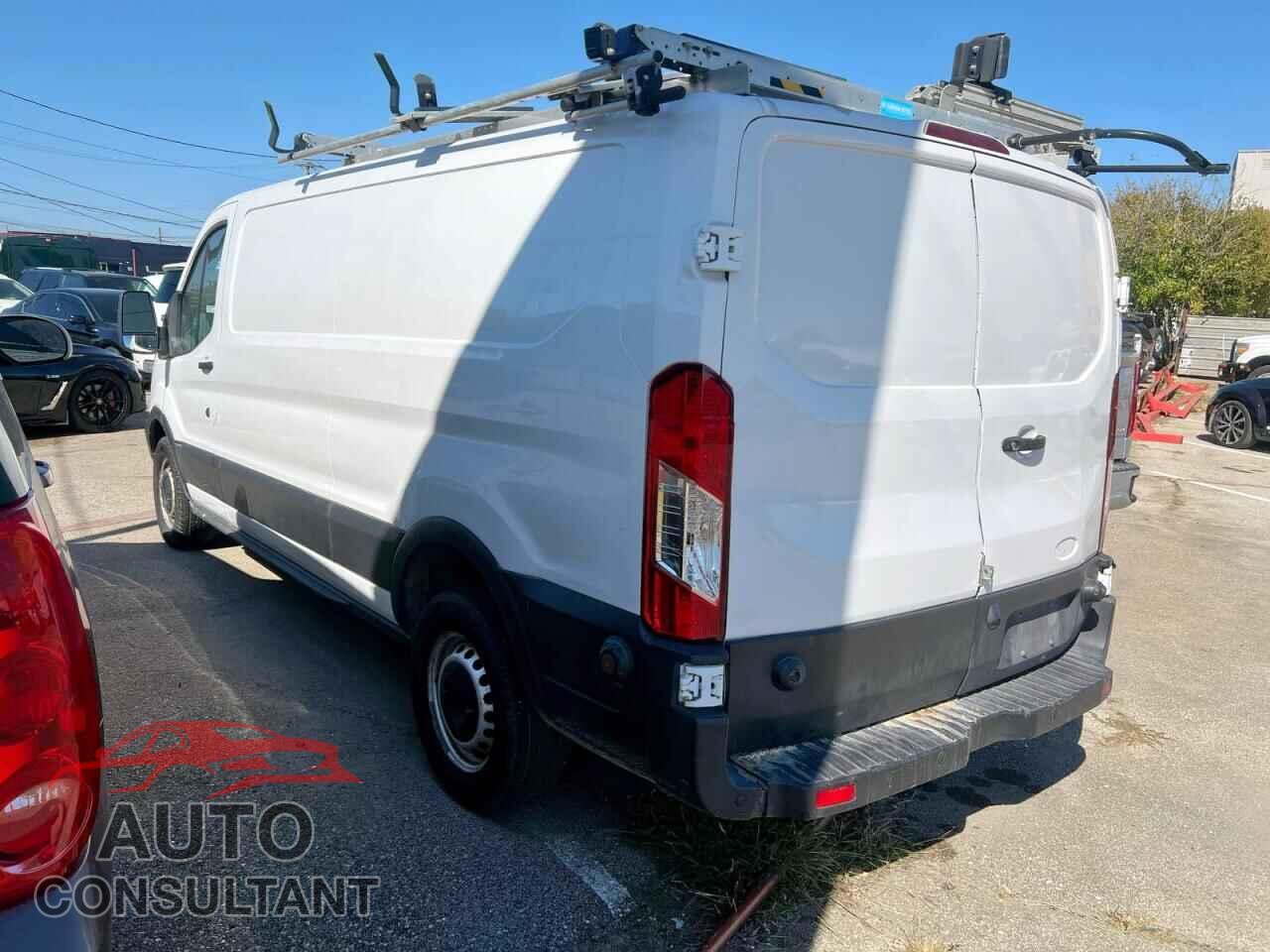 FORD TRANSIT 2019 - 1FTYR2YM0KKA22065