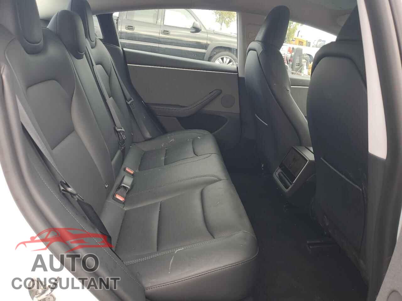 TESLA MODEL 3 2024 - 5YJ3E1EA5RF784860